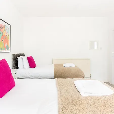Apartment Beautiful 6 Bedroom House For 17 Guests Next To Edgbaston Stadium Birmingham
